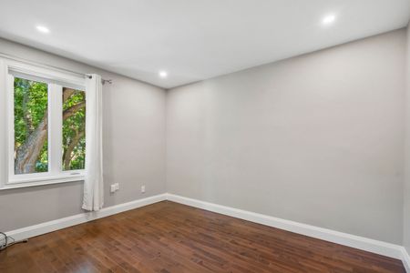 For Lease - 31 Rossford Road, Toronto, Ontario - Photo 2