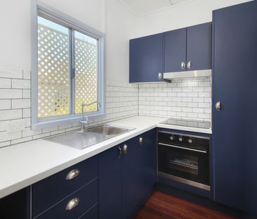 Comfortable Family Living in a Convenient Moorooka Location - Photo 5