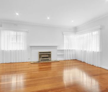 44 Grenville Road, Hampton. - Photo 6