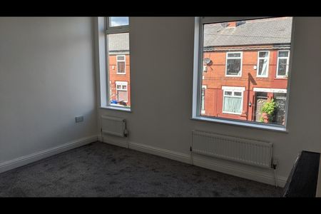 2 Bed Terraced House, Thornton Road, M14 - Photo 3