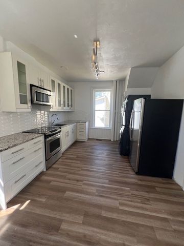 For Lease - 151 Park Place, Peterborough Central, Ontario - Photo 4