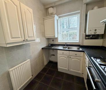 3 bedroom flat to rent - Photo 3
