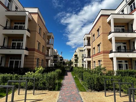 Eindrucksvoll! Penthouse mit 4 Zimmern und großzügiger 40m² Terrasse - Photo 2