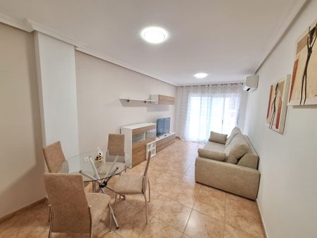 Ref.7282 Apartment with 3 bedrooms in the center of Torrevieja - Photo 4