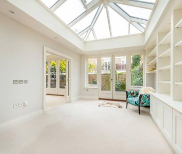 5 bedroom detached house to rent - Photo 3