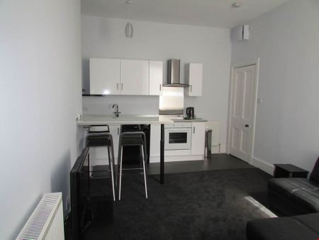 2 bedroom apartment to rent - Photo 4