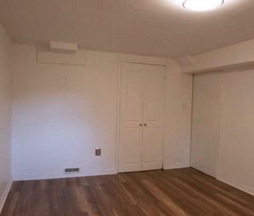 For Lease - 8 Hazelglen Avenue, Toronto, Ontario - Photo 6