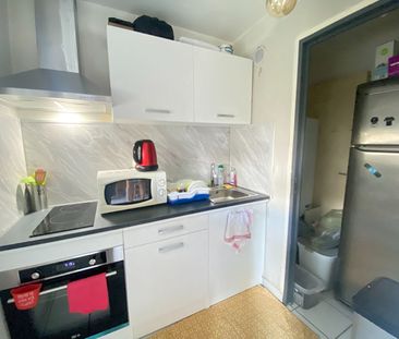 Location Appartement 2 pièces 46m² - Photo 4