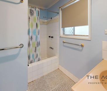 Well-Presented Unit Offering Comfort and Walkability - Photo 6