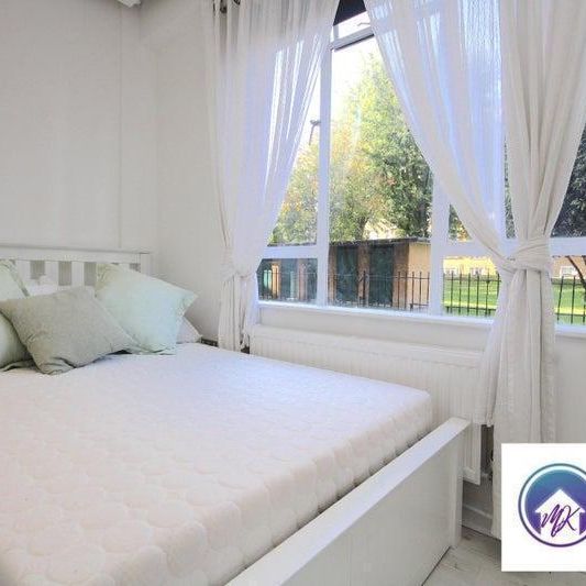 1 bedroom in a flat share to rent - Photo 1