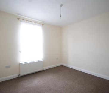 2 bedroom semi-detached house to rent - Photo 2