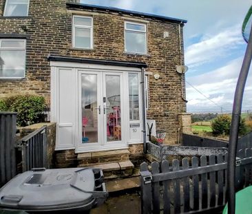 3 bedroom end of terrace house to rent - Photo 4