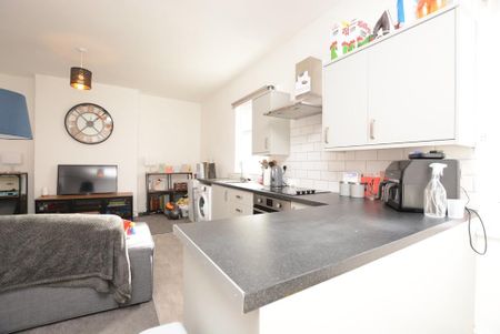 1 bedroom flat to rent - Photo 4
