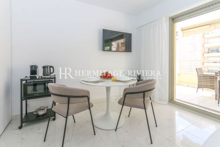 Studio avec terrasse dans le carré d'or - Photo 4