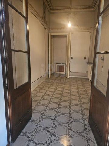 Barcelona, Catalonia 08201 - Photo 3