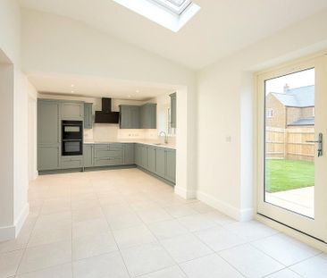 3 bedroom detached house to rent - Photo 2