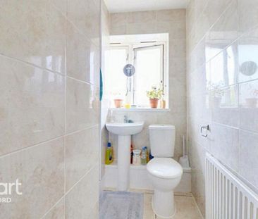 1 bedroom in a house share to rent - Photo 6