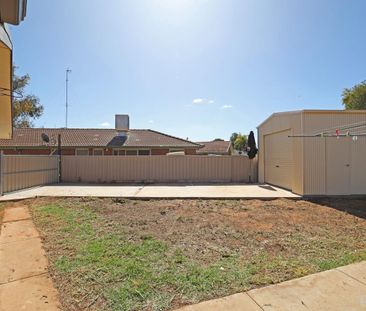 4 BEDROOM HOME - Photo 5