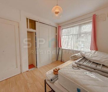 Bedroom Ground Floor Maisonette In, NW7 - Photo 4