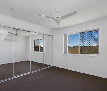 Modern Family Living with Space, Comfort & Effortless Entertaining - Photo 2