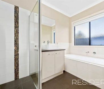 “FAMILY HOME IN MERNDA VILLAGE” - Photo 1