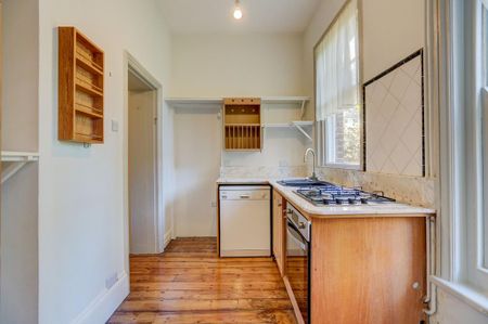 1 bedroom flat to rent - Photo 5