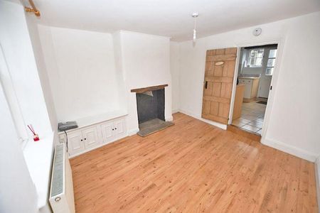 2 bedroom end of terrace house to rent - Photo 4