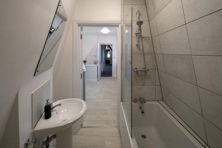 2 bedroom flat to rent - Photo 5