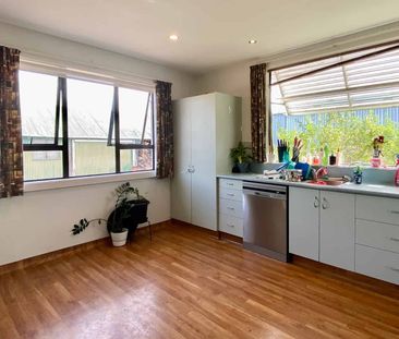 Spacious 4 Bedroom Farm-Style Home - Photo 4