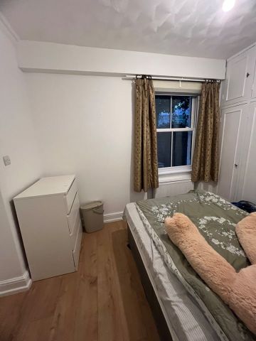 Room in a Shared Flat, Finborough Road, SW10 - Photo 4