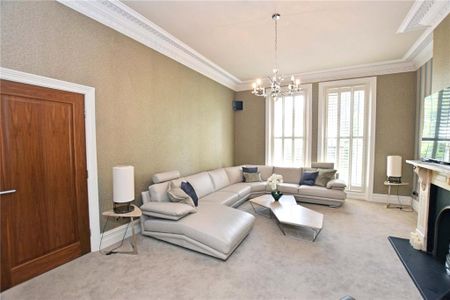 3 bedroom flat to rent - Photo 4