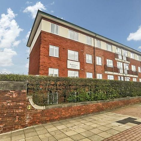 2 Bed Flat, Redmires Court, M5 - Photo 1