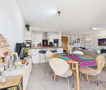 2 bedroom apartment to rent - Photo 4