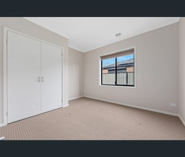 10 Frankel Road, Kalkallo, Vic 3064 - Photo 6
