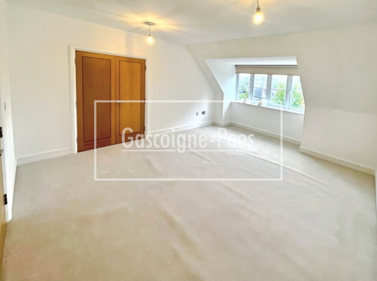 Wray Park Road, Reigate - Photo 1