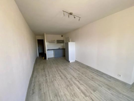 A VILLENEUVE SUR LOT, RIVE GAUCHE T2 AVEC PARKING A PROXIMIT - Photo 1