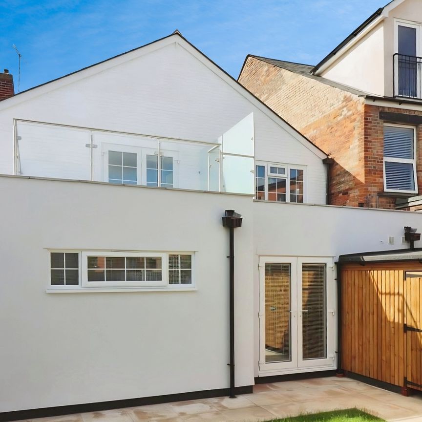 One-Bedroom Apartment - Photo 1