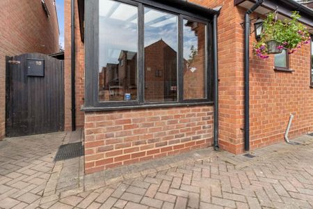 6 bedroom detached house to rent - Photo 5