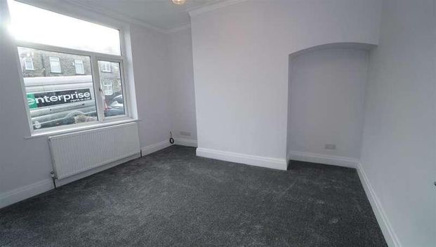 Fourlands Road, Idle, Bradford, BD10 - Photo 1