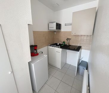 Location Appartement 1 pièce 17m² COUTANCES 50200 - Photo 3
