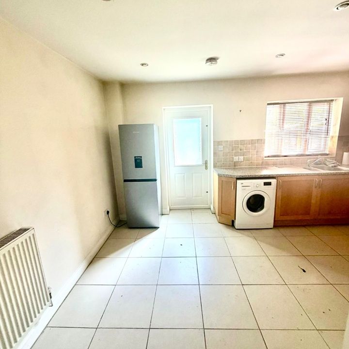 Room in a Shared House, Cintra Close, RG2 - Photo 1