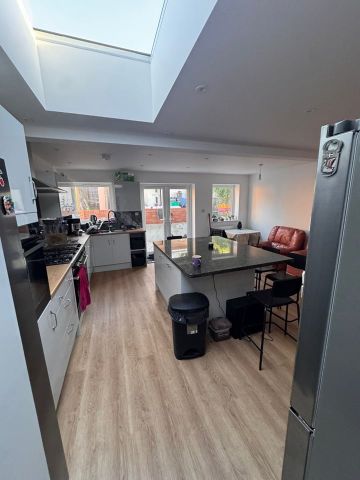 5 Bed End Terrace, Whittington Road, BS16 - Photo 5