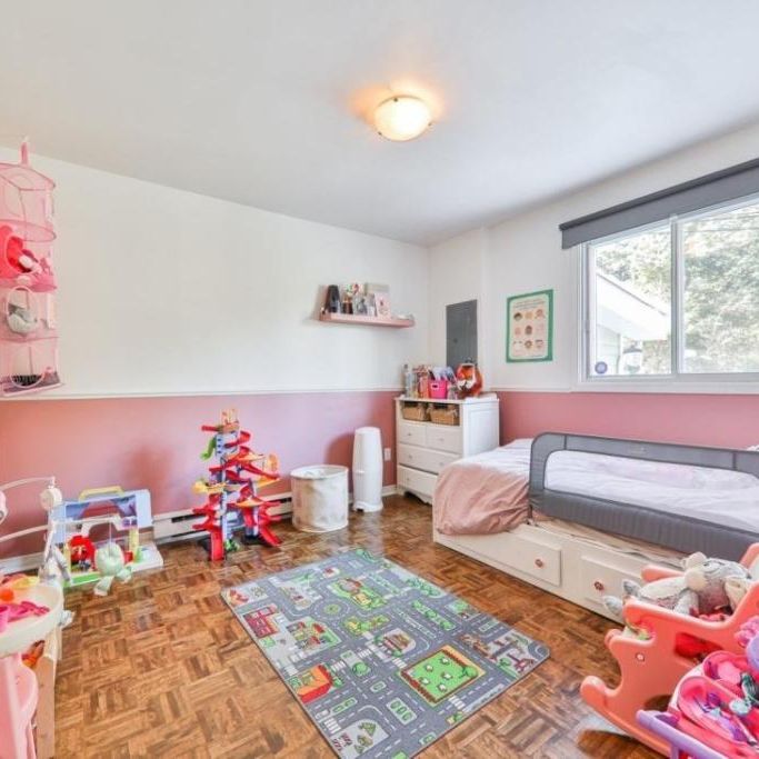 Appartement à louer très grand 5½ - Saint-Sauveur - Photo 1