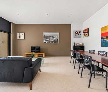Unique Furnished Loft-Style Apartment in the Heart of Perth CBD! - Photo 5