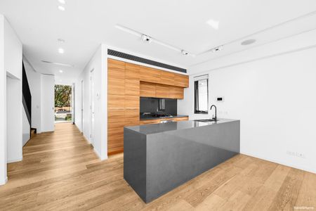 OVERSIZED MODERN 3 BEDROOM + STUDY SANCTUARY! - Photo 5