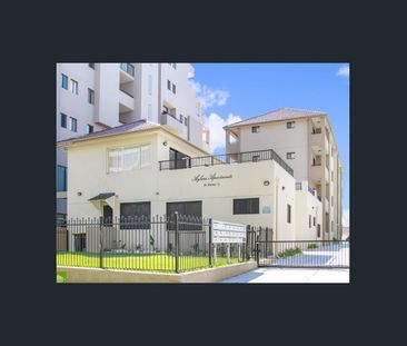 MODERN 1 BEDROOM UNIT IN PRIME POSITION! - Photo 1