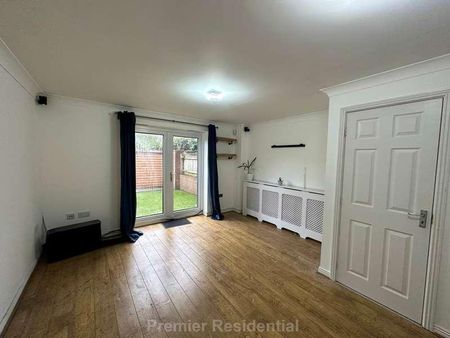 Kendal Avenue, Manchester, M32 - Photo 3
