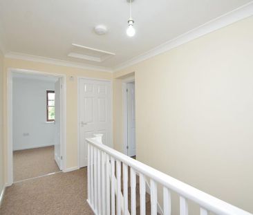 3 bedroom link detached house to rent - Photo 2