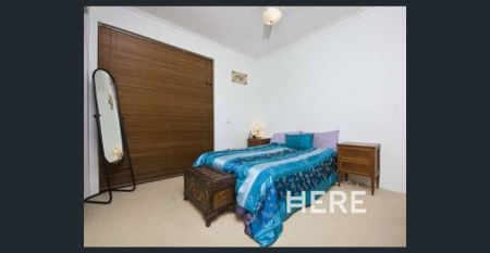 Park front living - Photo 5