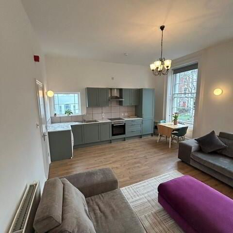 Apt 2, 12 Wellington Park, Belfast, BT9 6DJ - Photo 1